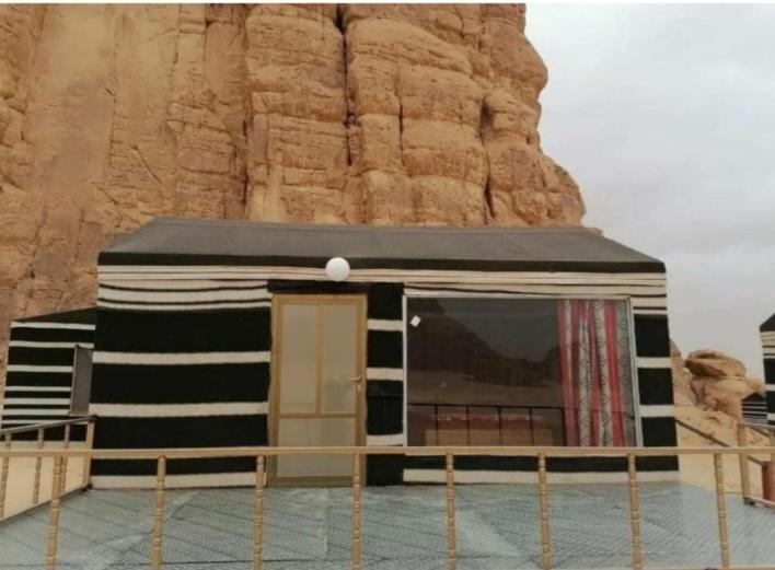 Moon Night Camp Hotel Wadi Rum Buitenkant foto