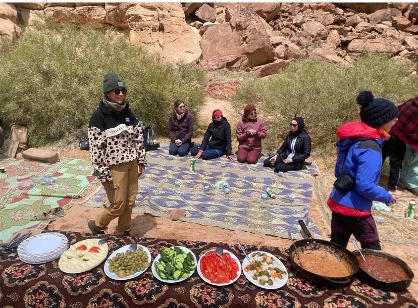 Moon Night Camp Hotel Wadi Rum Buitenkant foto