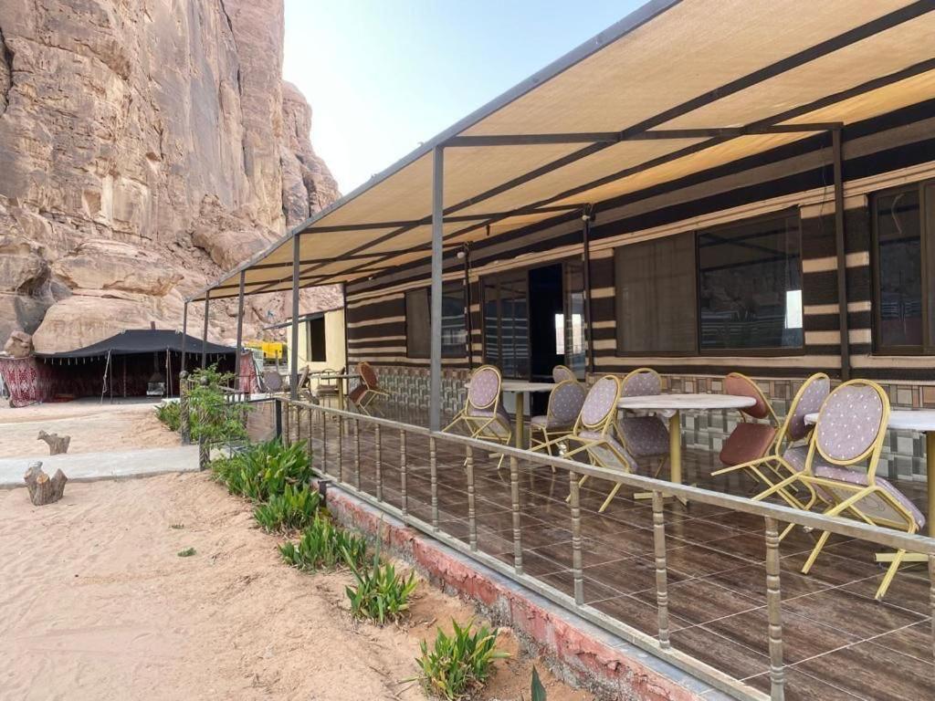 Moon Night Camp Hotel Wadi Rum Buitenkant foto